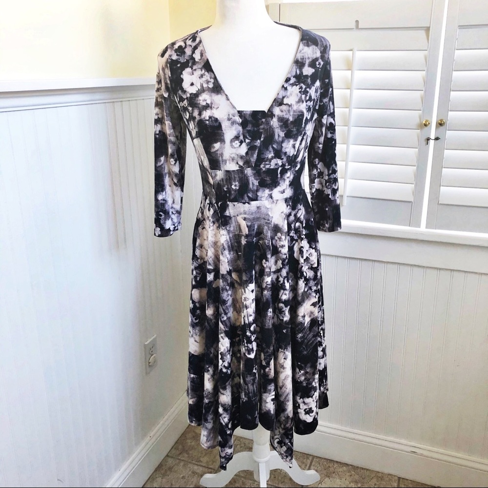 Simply Vera Wang Purple Watercolor Floral Dress S